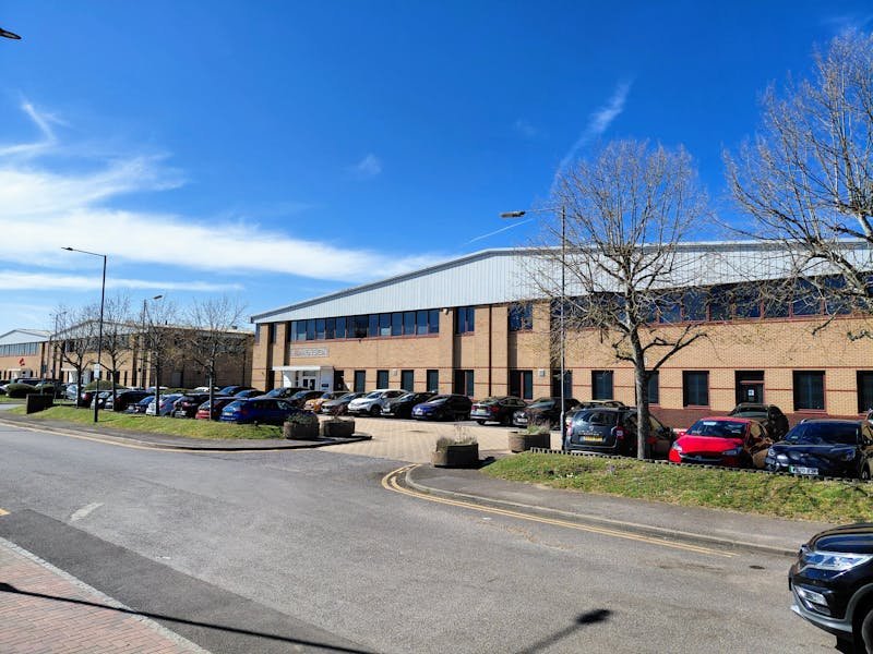 Industrial Unit in Egham - photo 4