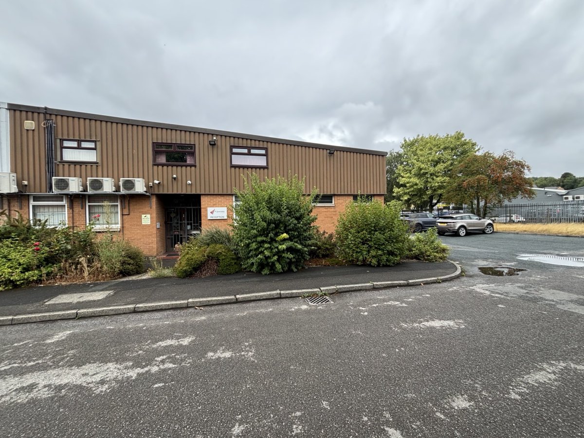 Industrial Unit in Bradford - photo 4