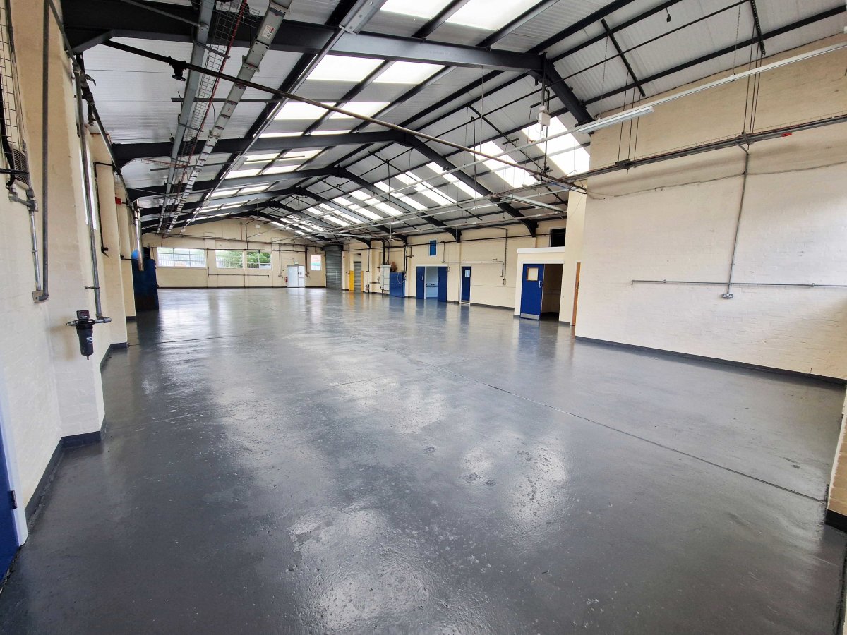 Industrial Unit in Gloucester - photo 3