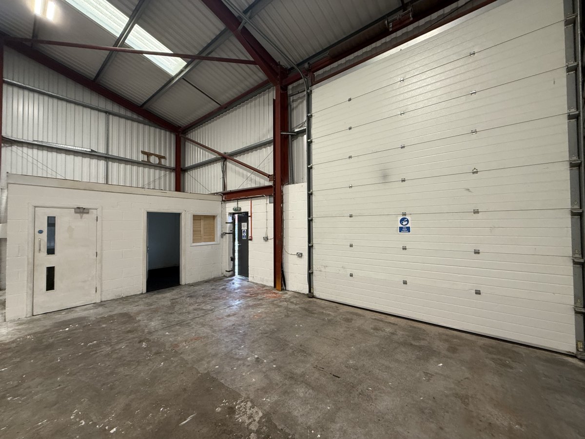 Industrial Unit in Oldham - photo 4