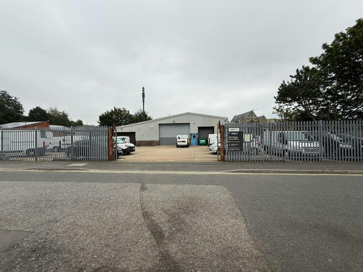 Industrial Unit in Southsea - photo 2