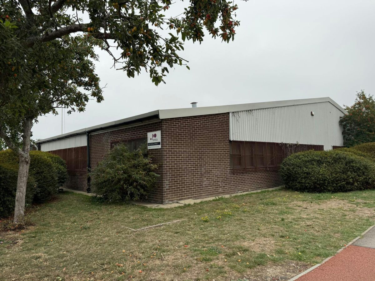 Industrial Unit in Southsea - photo 4