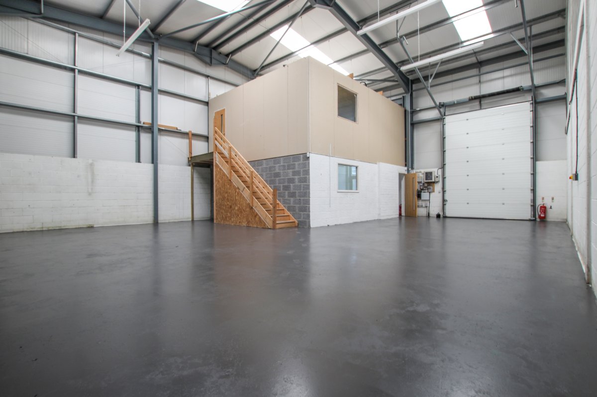 Industrial Unit in Plymouth - photo 2