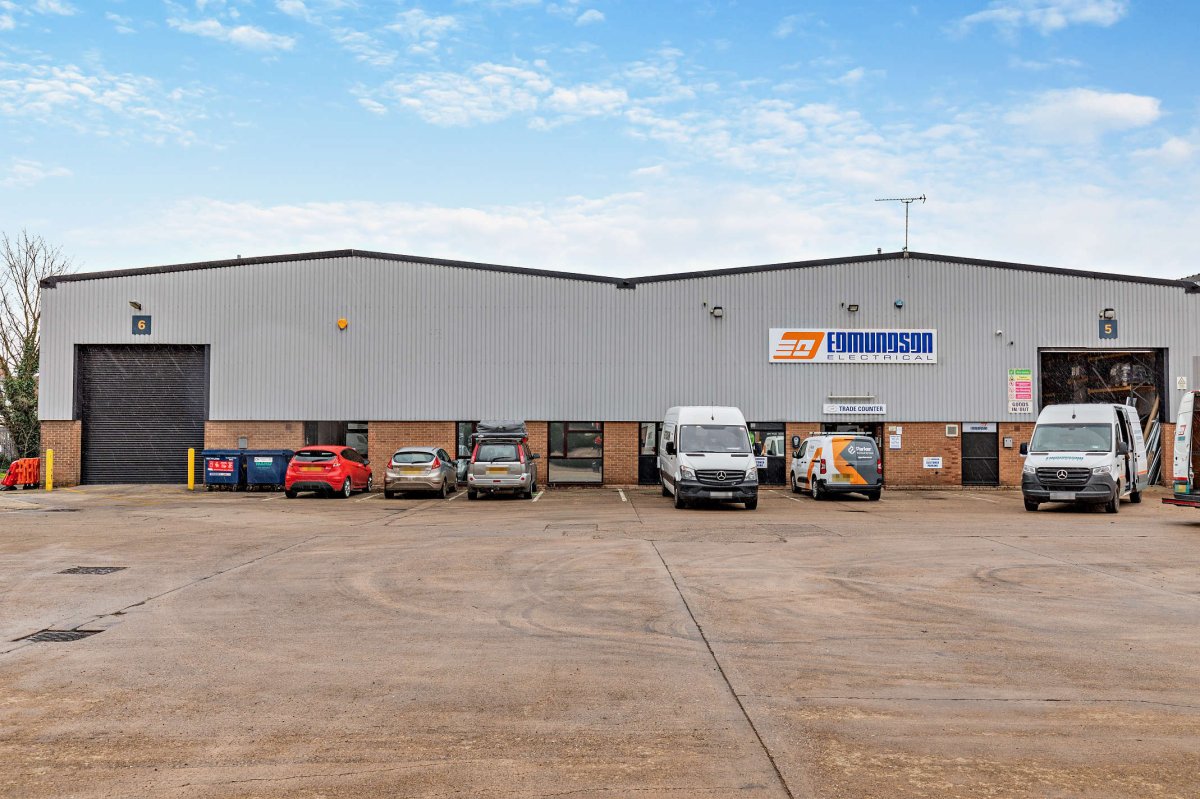 Industrial Unit in Burton On Trent - photo 2