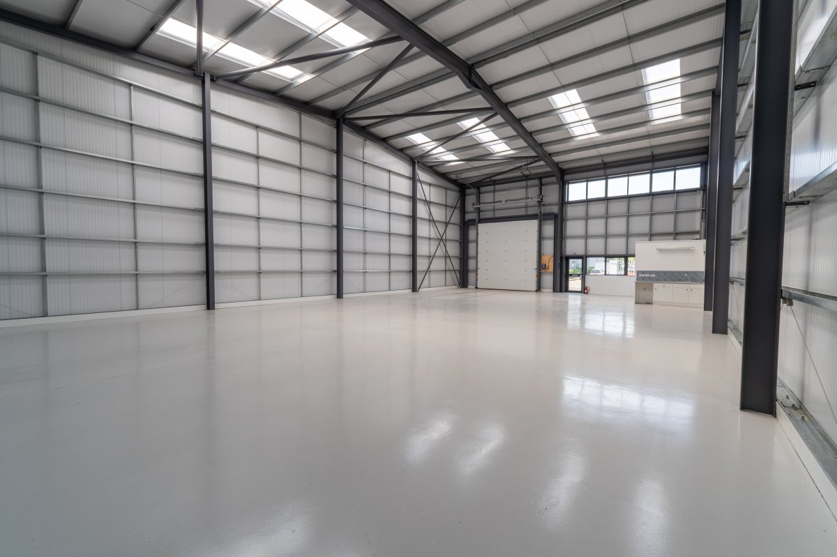 Industrial Unit in Croydon - photo 2
