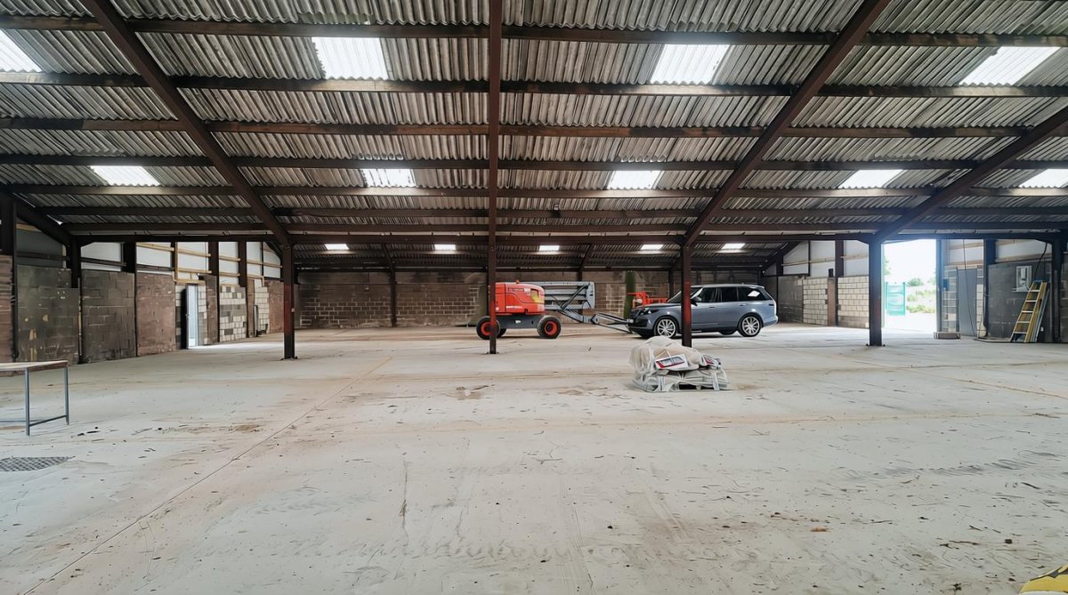 Industrial Unit in Newport Pagnell - photo 2