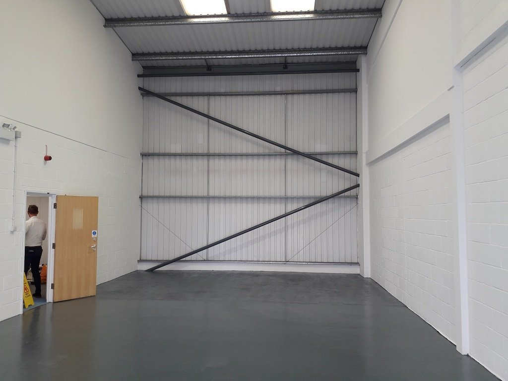 Industrial Unit in Chandlers Ford - photo 4