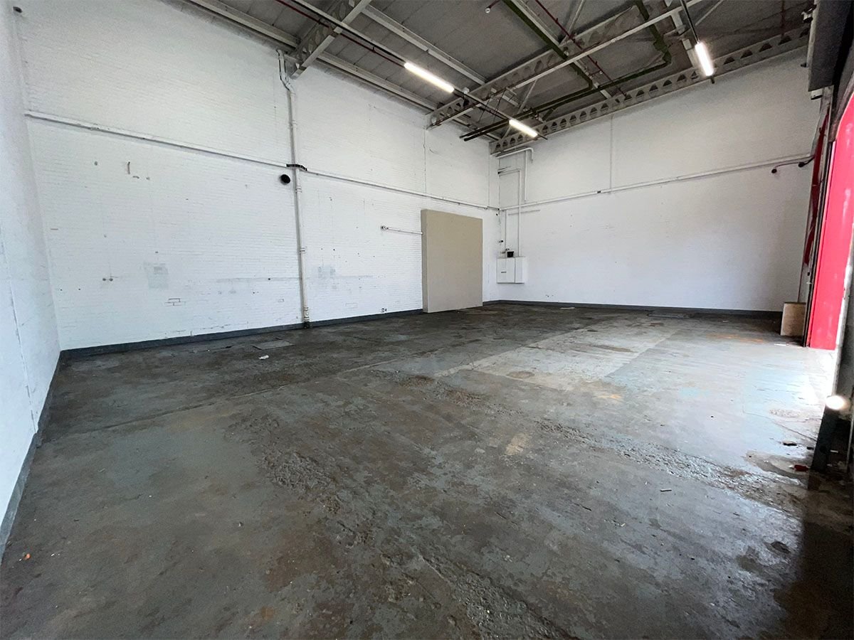 Industrial Unit in Wirral - photo 2