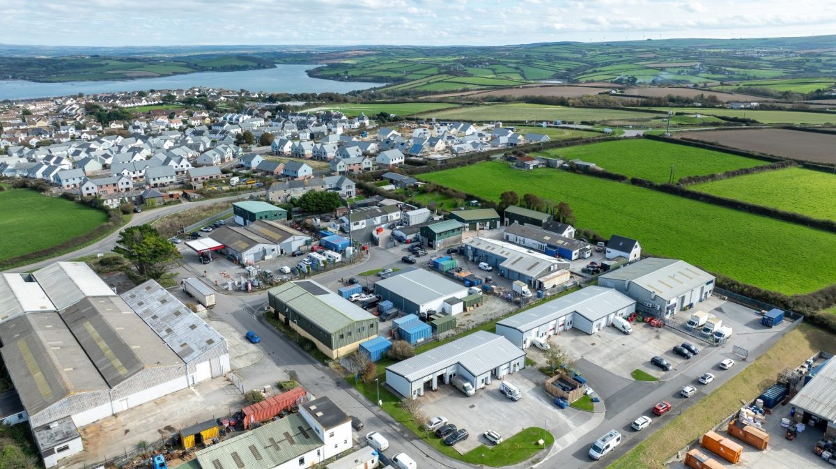 Industrial Unit in Padstow - photo 2