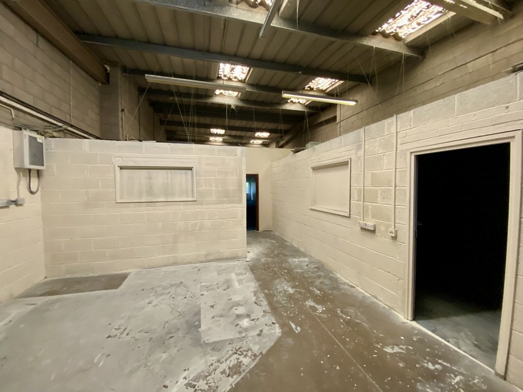 Industrial Unit in Droitwich - photo 3