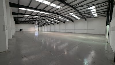 Industrial Unit in Southampton - photo 3