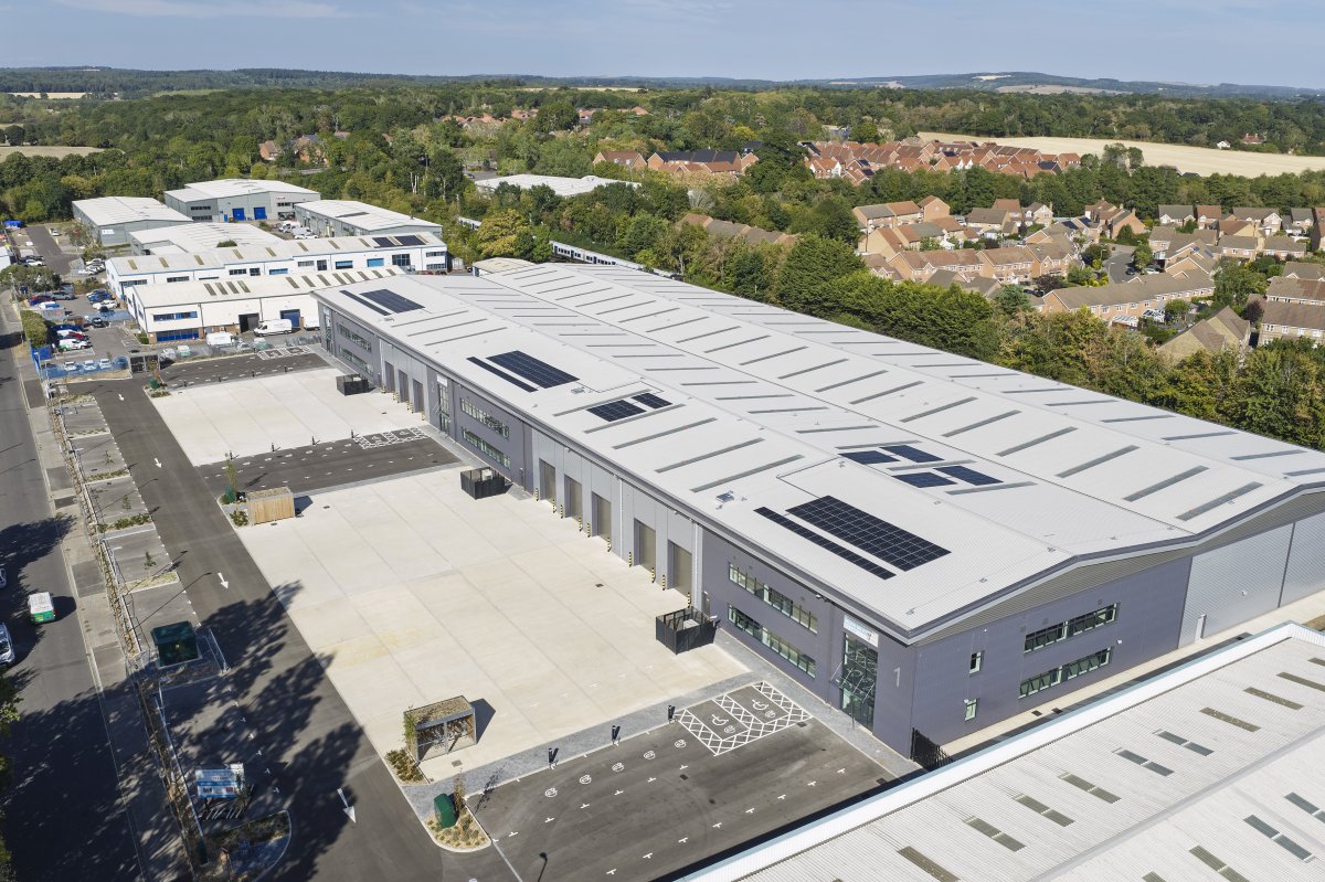 Industrial Unit in Havant - photo 2