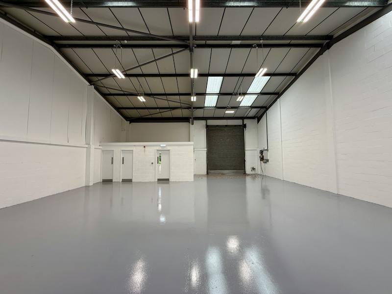Industrial Unit in Bournemouth - photo 2