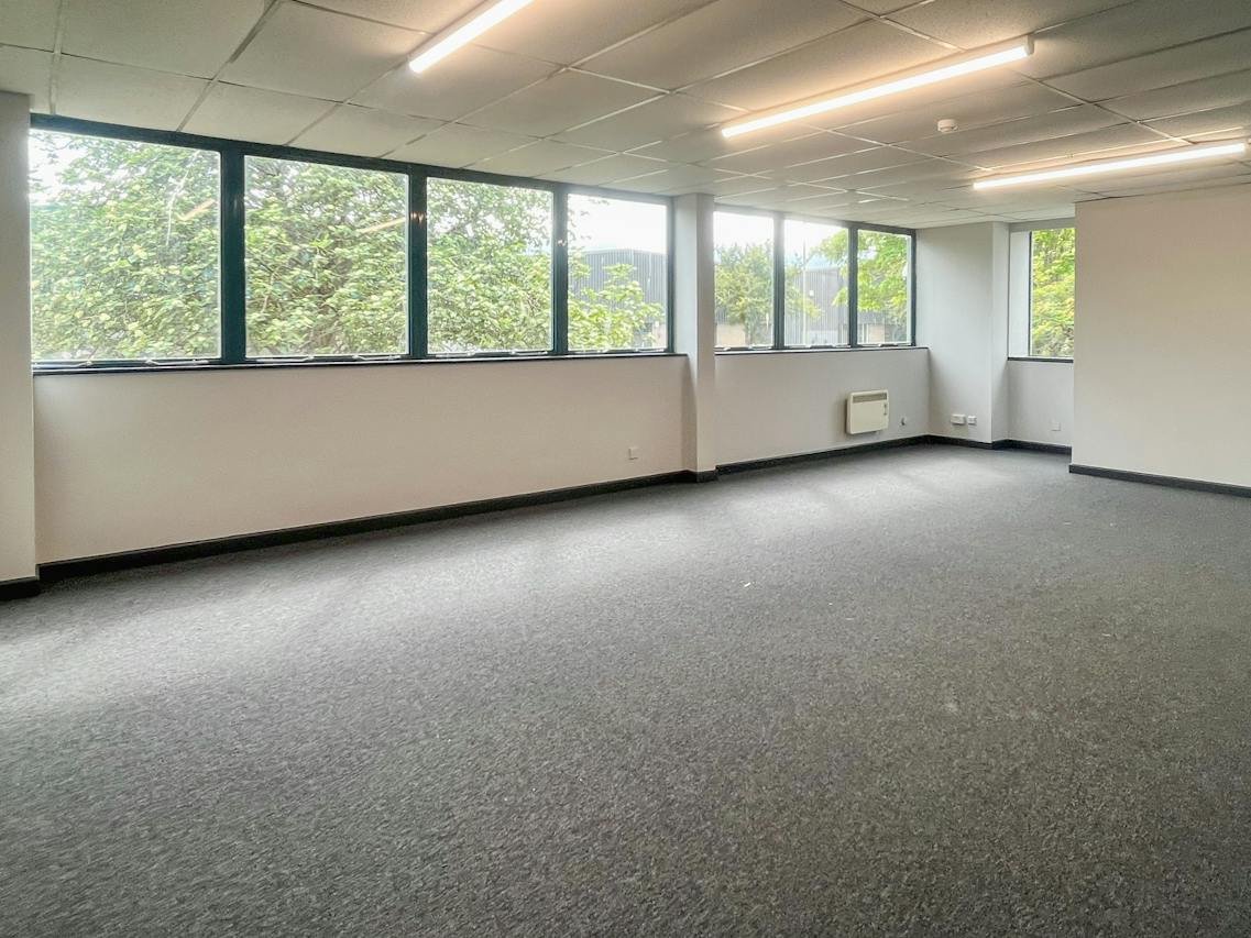 Industrial Unit in Totton - photo 4