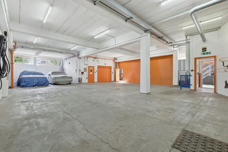 Industrial Unit in London - photo 4