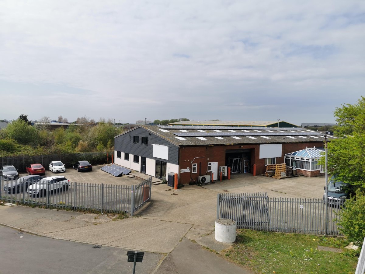 Industrial Unit in Great Yarmouth - photo 3