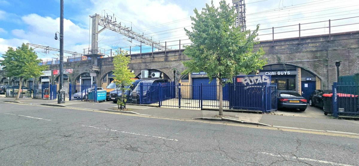 Industrial Unit in Bethnal Green, London - photo 3