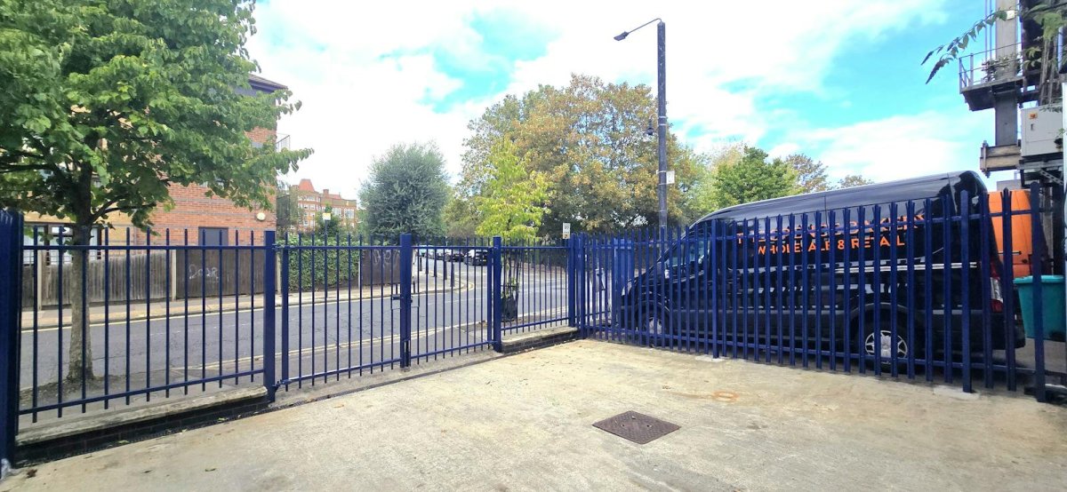Industrial Unit in Bethnal Green, London