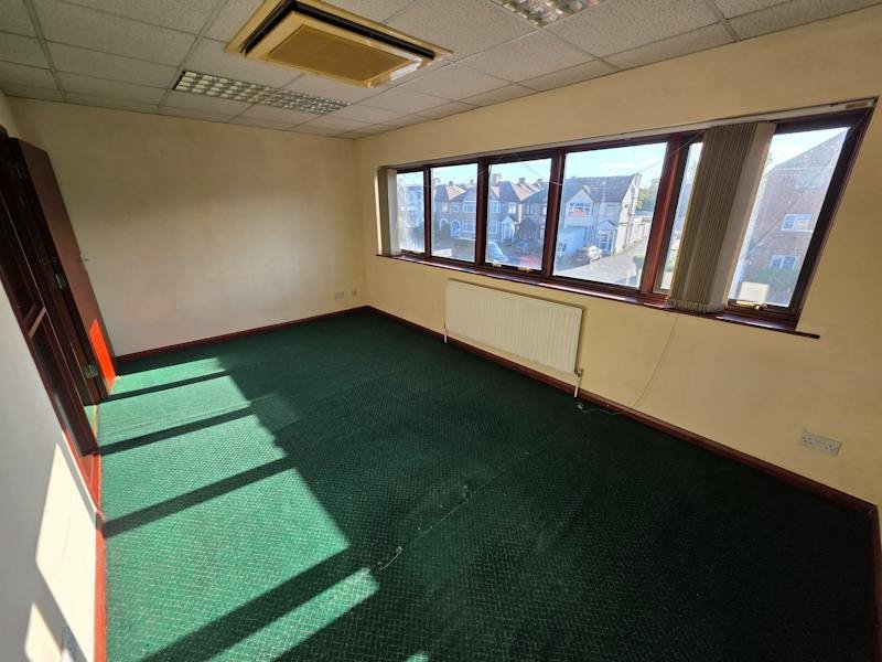 Industrial Unit in London - photo 3
