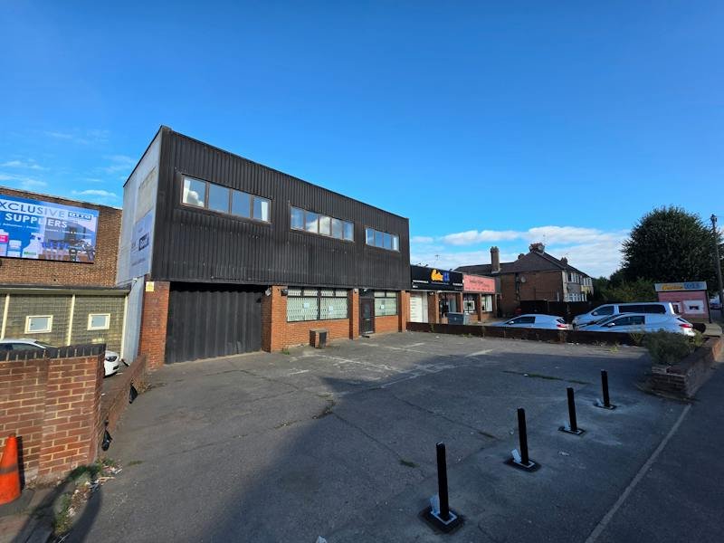 Industrial Unit in London - photo 4