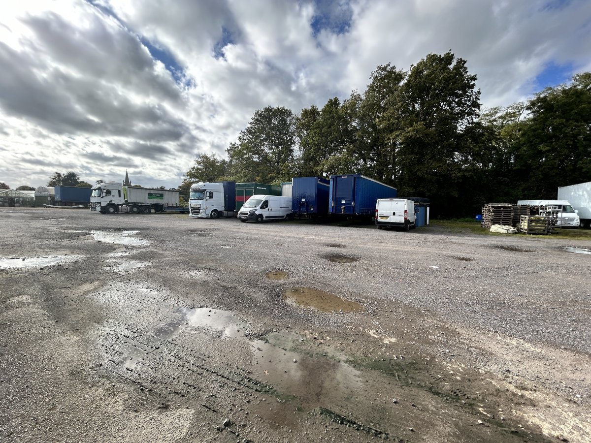 Industrial Unit in Saul - photo 2