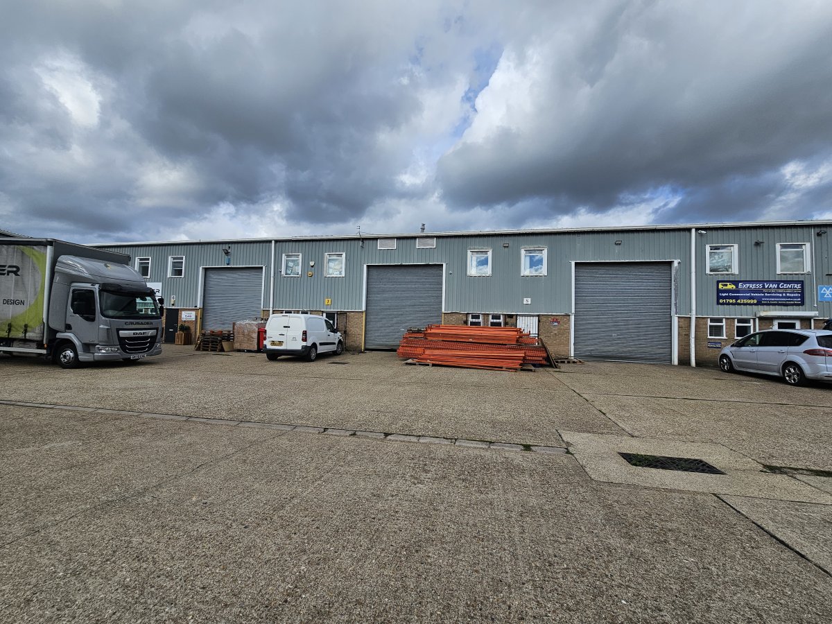 Industrial Unit in Sittingbourne - photo 2