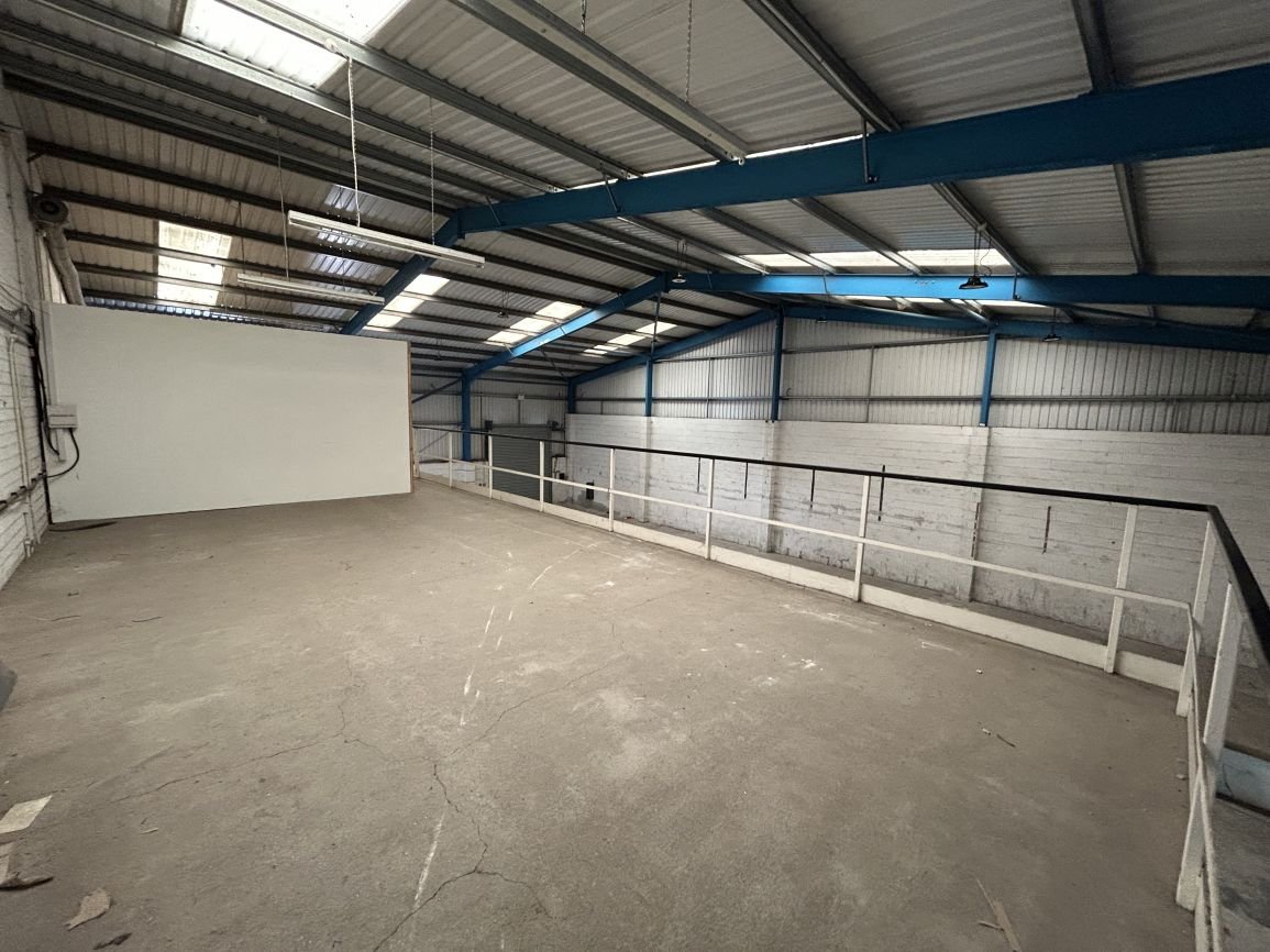 Industrial Unit in Saltash - photo 2