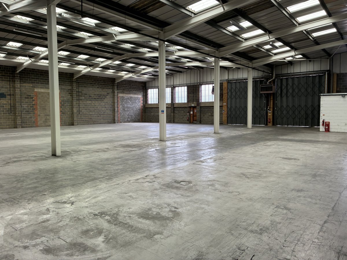 Industrial Unit in Chessington - photo 3