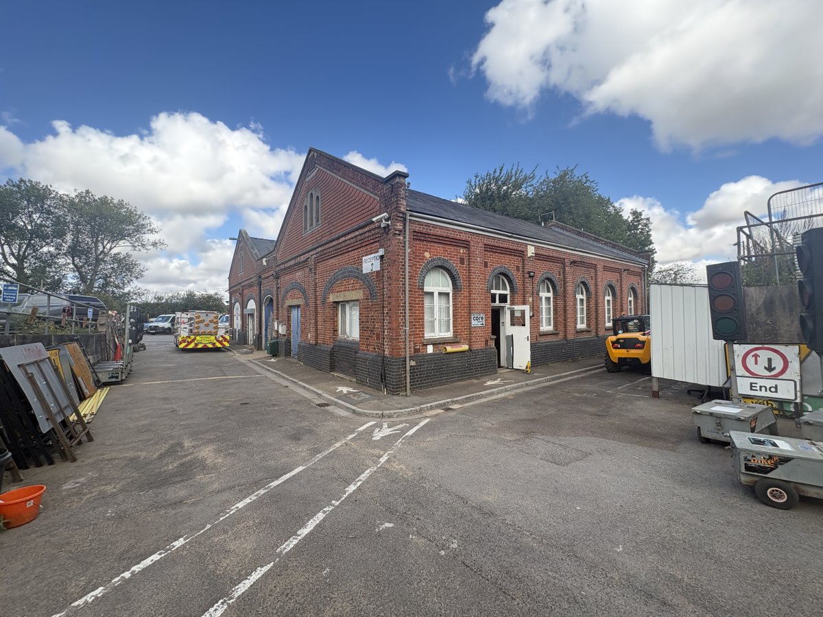Industrial Unit To Let, Winchester, Hampshire