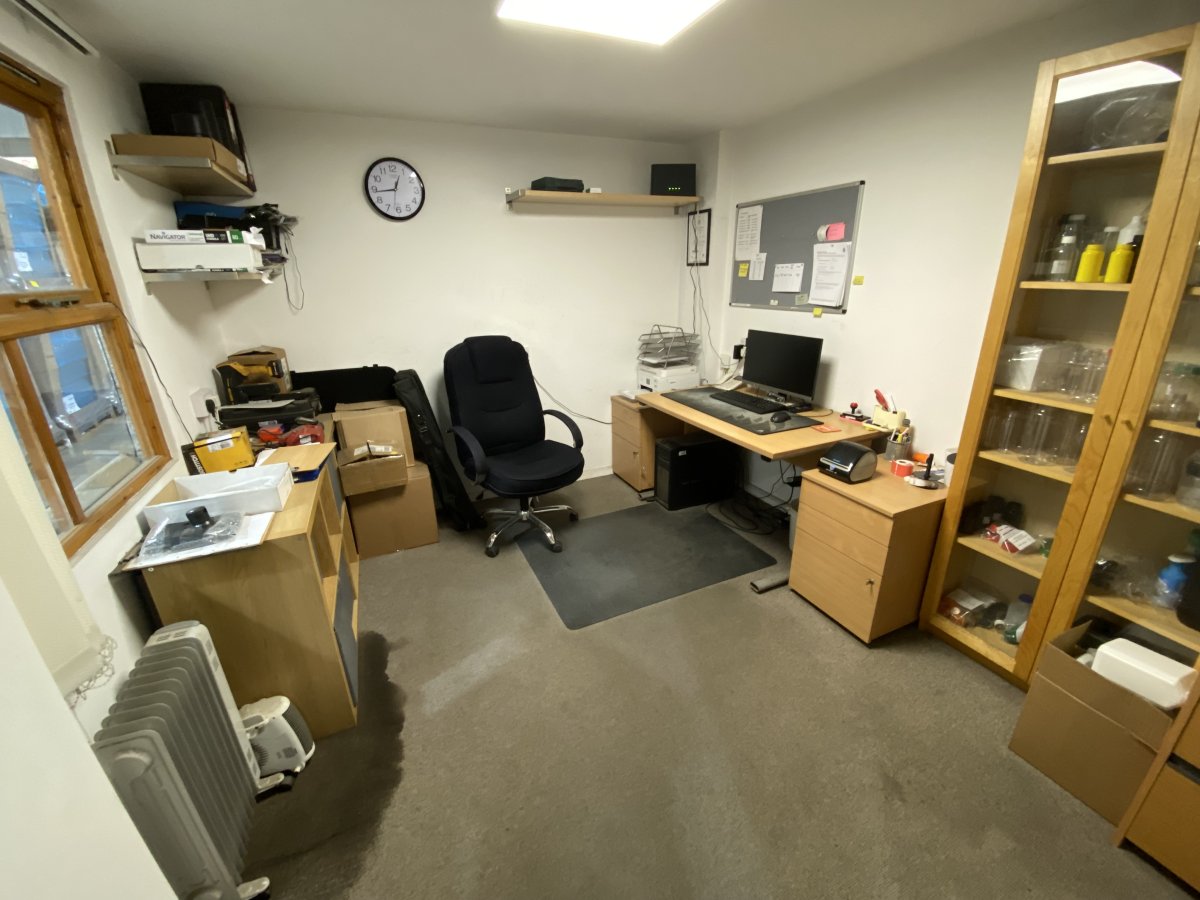 Industrial Unit in Worcester - photo 4