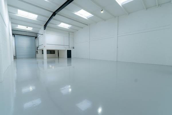 Industrial Unit in Croydon - photo 2