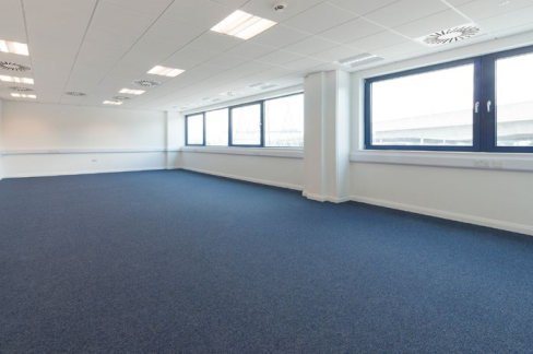 Industrial Unit in Dagenham - photo 2