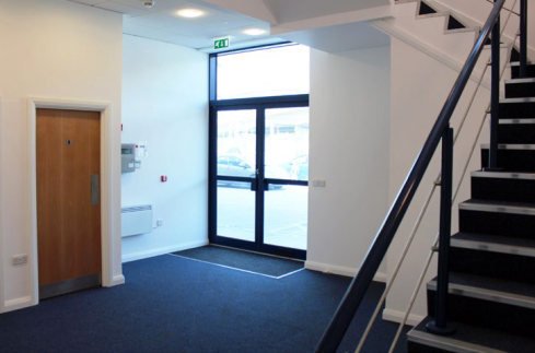 Industrial Unit in Dagenham - photo 3