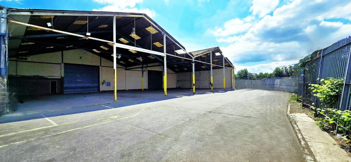 Industrial Unit To Let, Barking, Essex