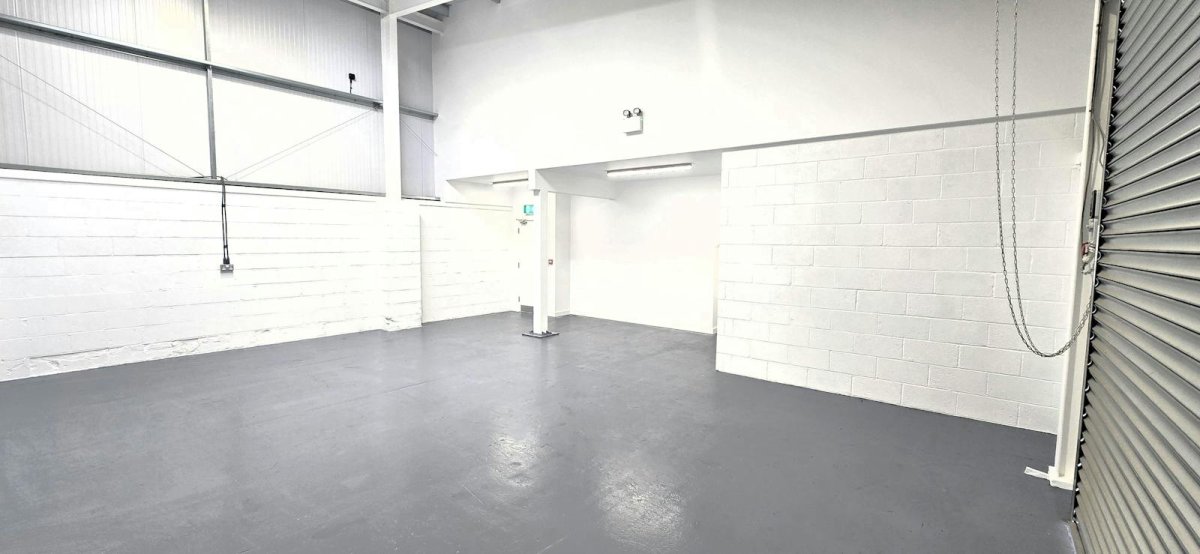 Industrial Unit in Rainham - photo 2