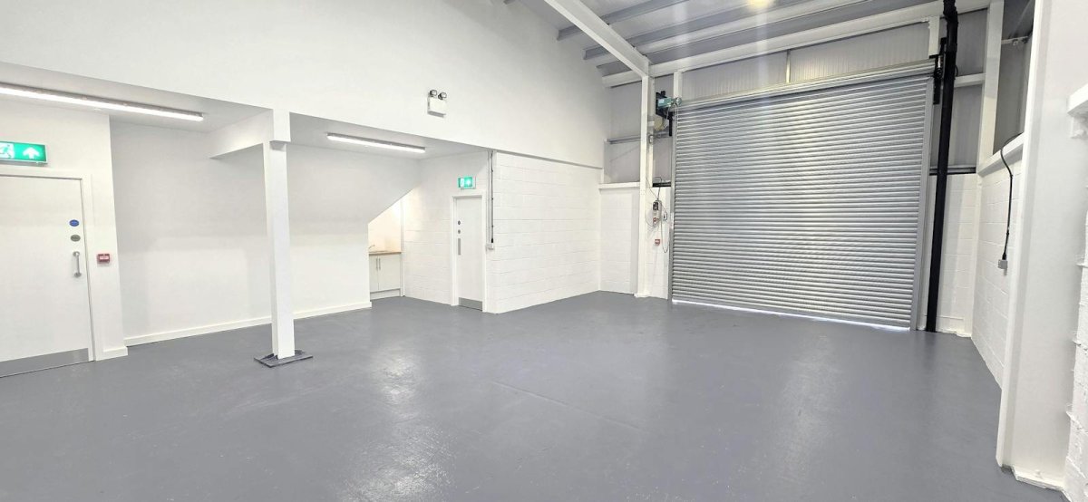 Industrial Unit in Rainham - photo 3