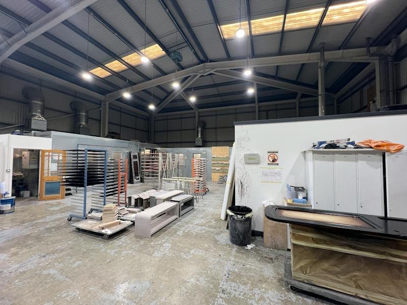 Industrial Unit in Portsmouth - photo 2