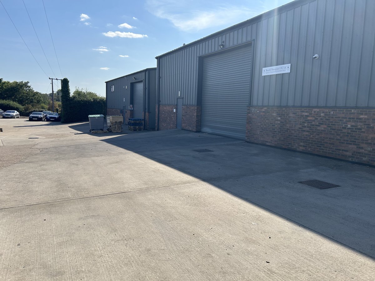 Industrial Unit in Wistow Road - photo 2