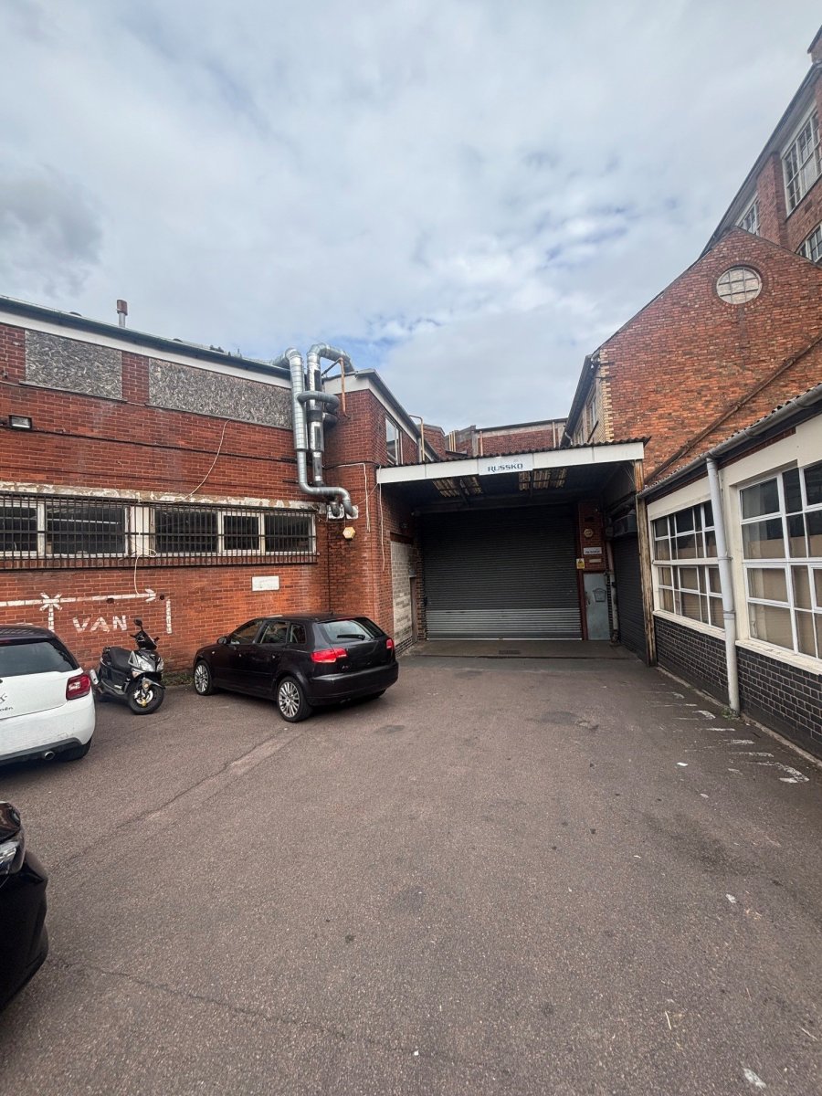 Industrial Unit in Leicester - photo 2
