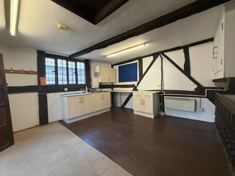 Industrial Unit in Farnham - photo 4