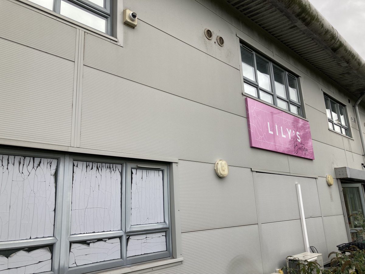 Industrial Unit in Renishaw - photo 2