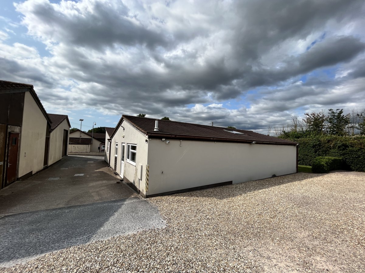 Industrial Unit in Clyst St. Mary - photo 3
