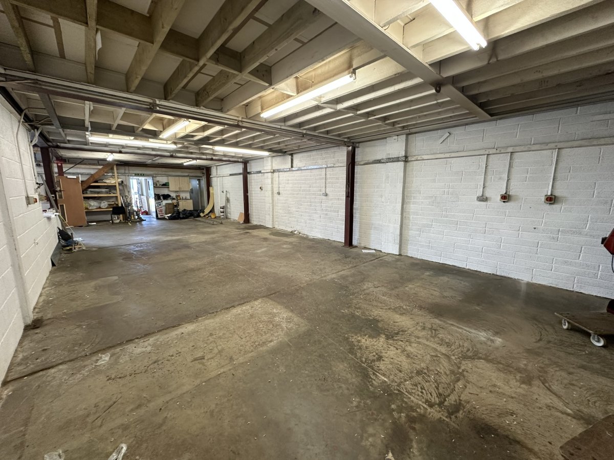 Industrial Unit in Brixham - photo 4