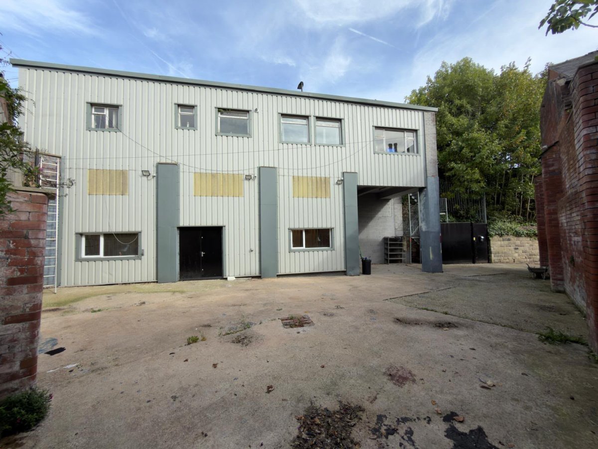 Industrial Unit in Sheffield - photo 2