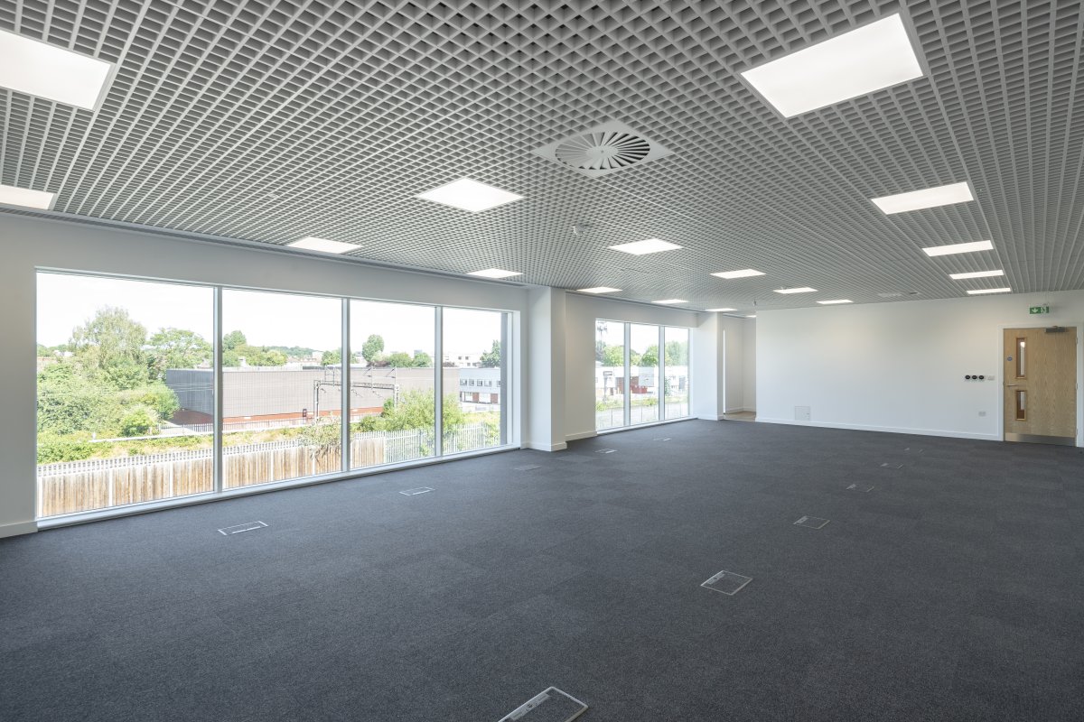 Industrial Unit in Harrow - photo 4