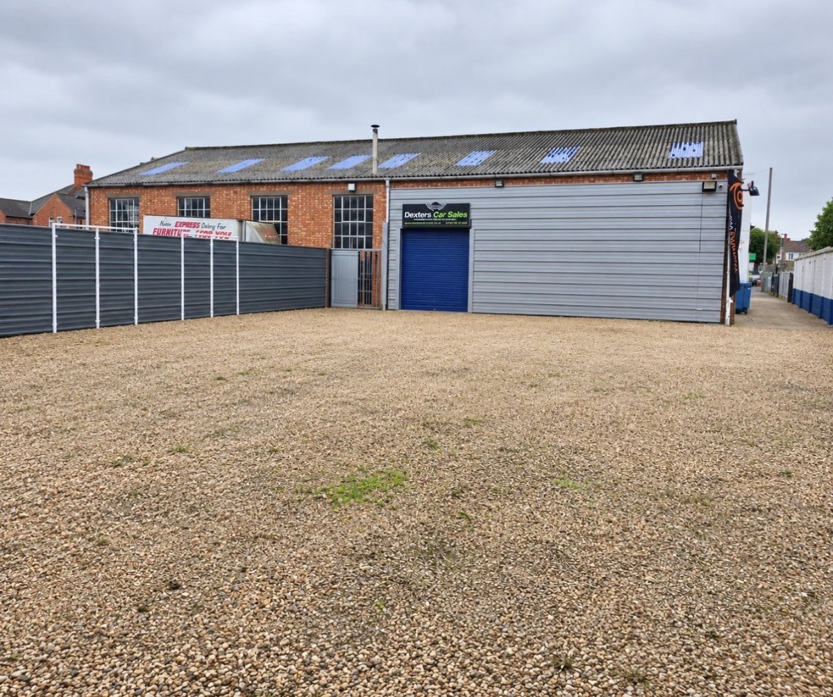 Industrial Unit in Leicester - photo 2