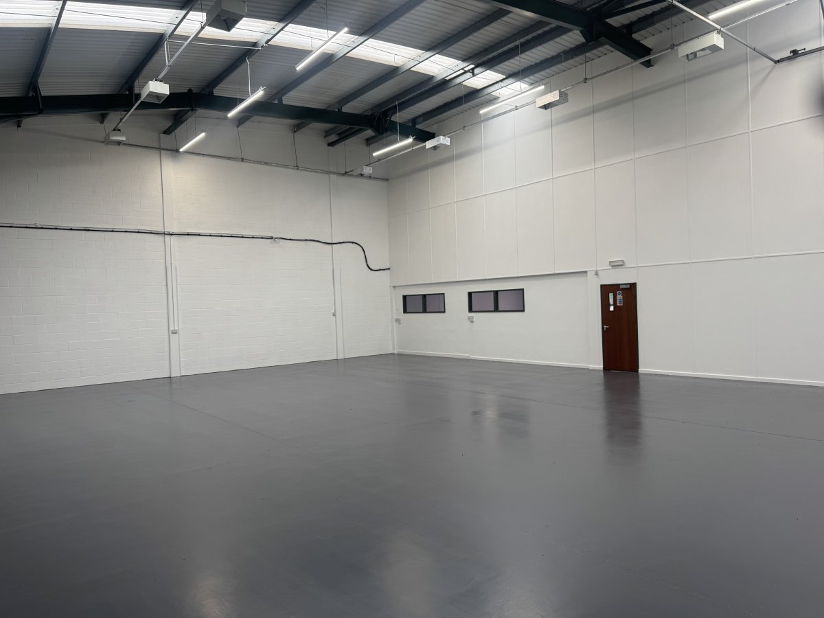 Industrial Unit in Burton On Trent - photo 2