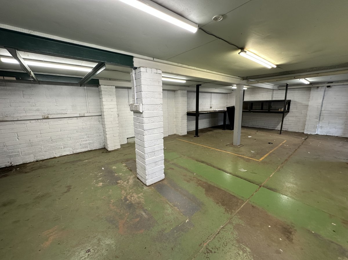 Industrial Unit in Brixham - photo 4