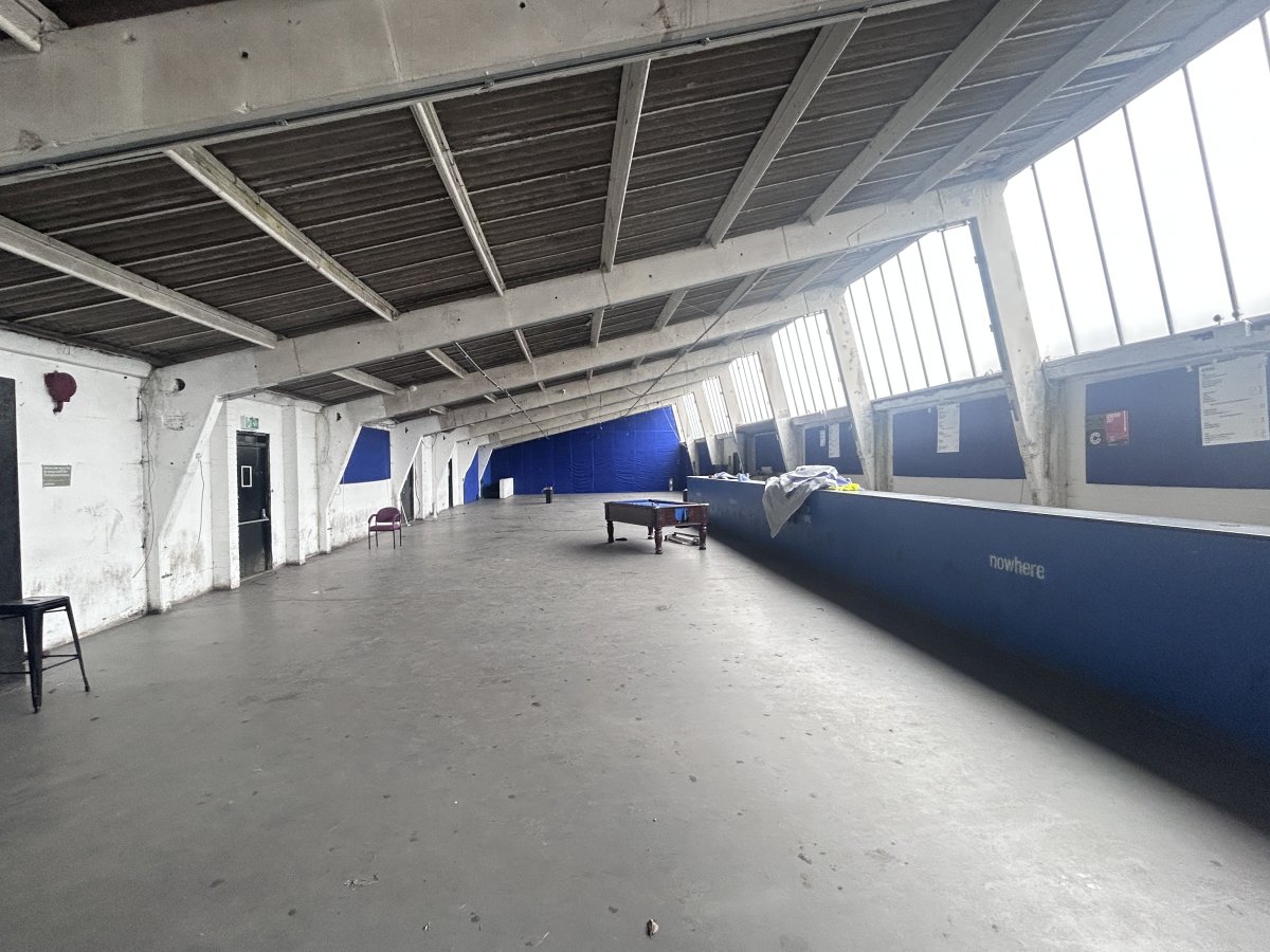 Industrial Unit in Manchester - photo 3