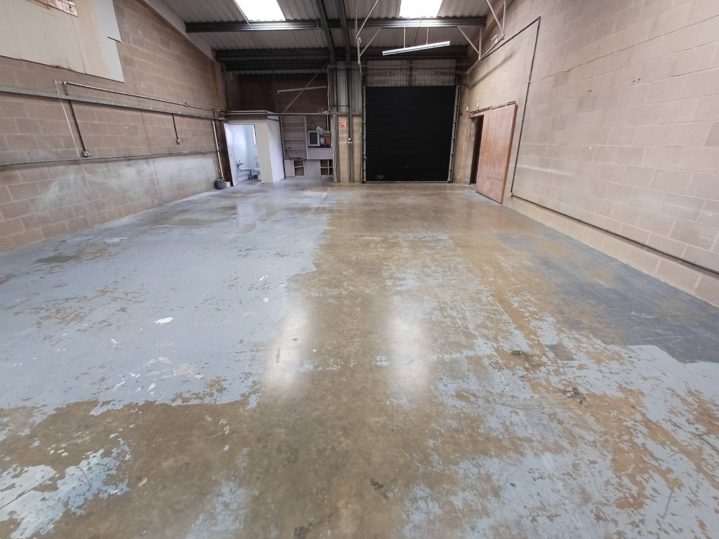 Industrial Unit in Corby - photo 4